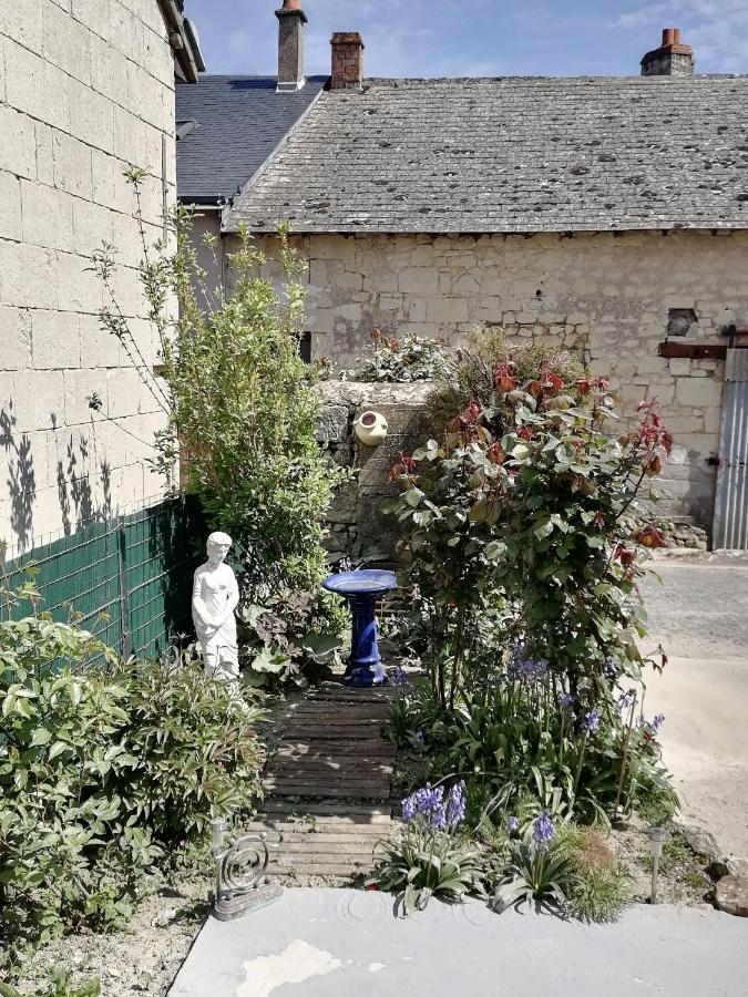 Les Ecuries Des Princesses Fontevraud L'Abbaye Extérieur photo